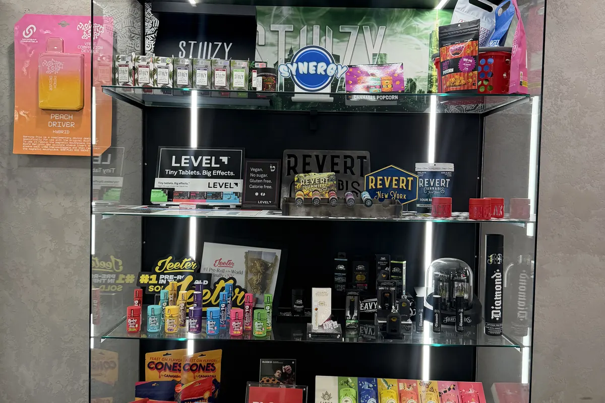 Weed vapes and accessories at QCD